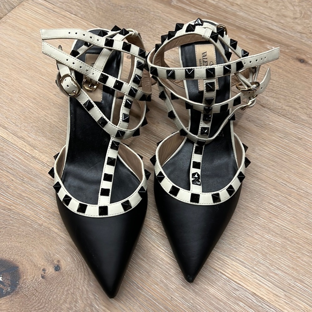 Rockstud Caged 65 Leather Ankle Strap Pump In Black Leather